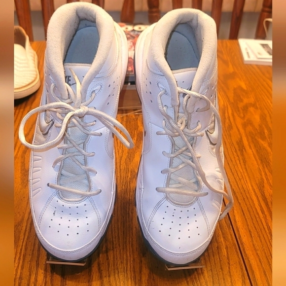 Mens size 11 Nike air team trust basketball shoes. - Picture 3 of 9